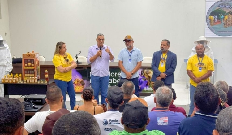 Gestão Municipal lança programa de apoio a cadeia de produção do Mel, o PRODAMPA