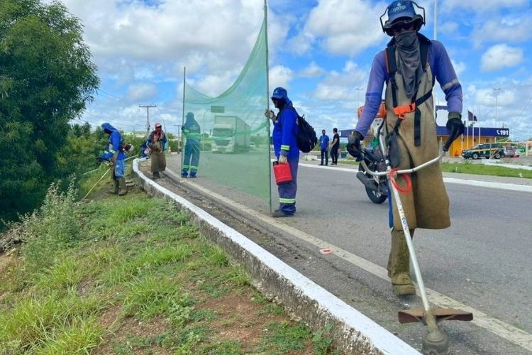 Prefeitura segue com mutirões de limpeza e zeladoria em diversos bairros de Paulo Afonso