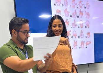 Prefeitura capacita empresas em Libras para fortalecer atendimento inclusivo no comércio e nos serviços de Paulo Afonso