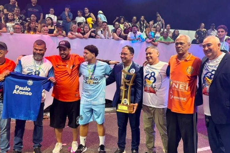 capamateriapmpa2026 20260729T104822217 Prefeitura de Paulo Afonso Atletas pauloafonsinos, campeões brasileiros Sub-15 de Futsal 7 são aclamados no Desfile de 68 anos da cidade