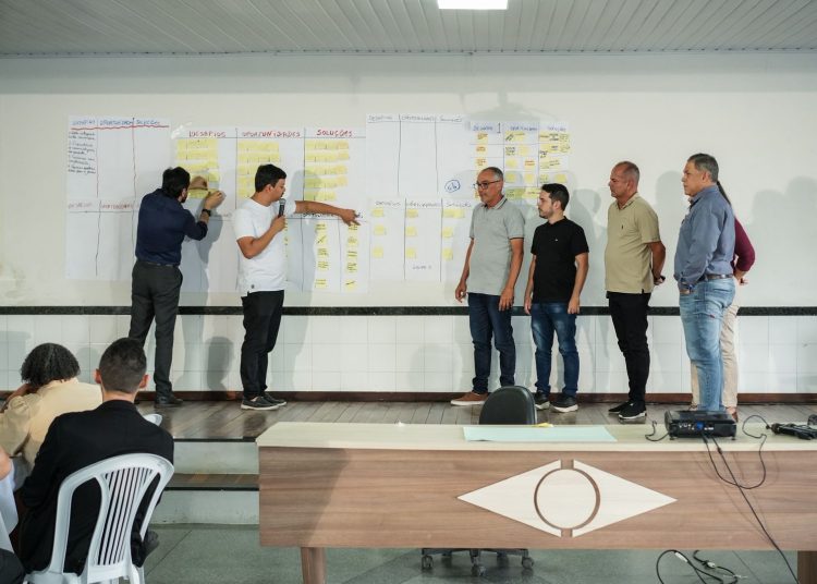 Prefeitura de Paulo Afonso SETIC compartilha experiências de Paulo Afonso no desenvolvimento local em encontro com lideranças do Território Vaza-Barris